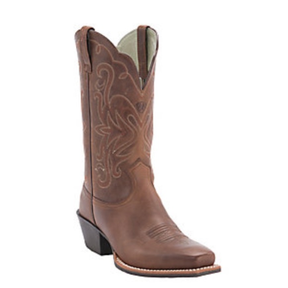 Ariat Shoes - Ariat Women's Russet Rebel Legend Boot (7C)